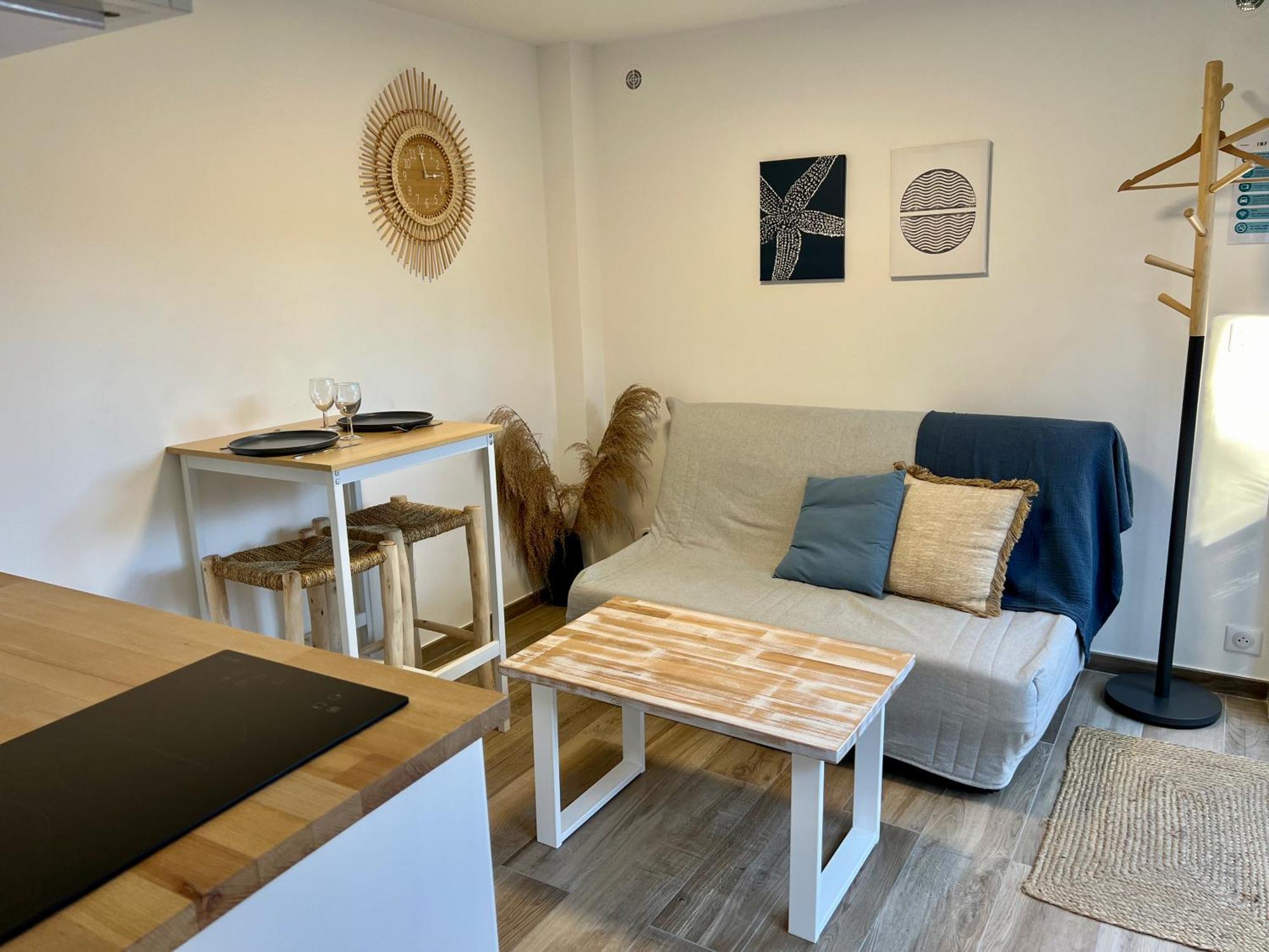 Studio With Private Car Park And Air Con Valbonne Buitenkant foto